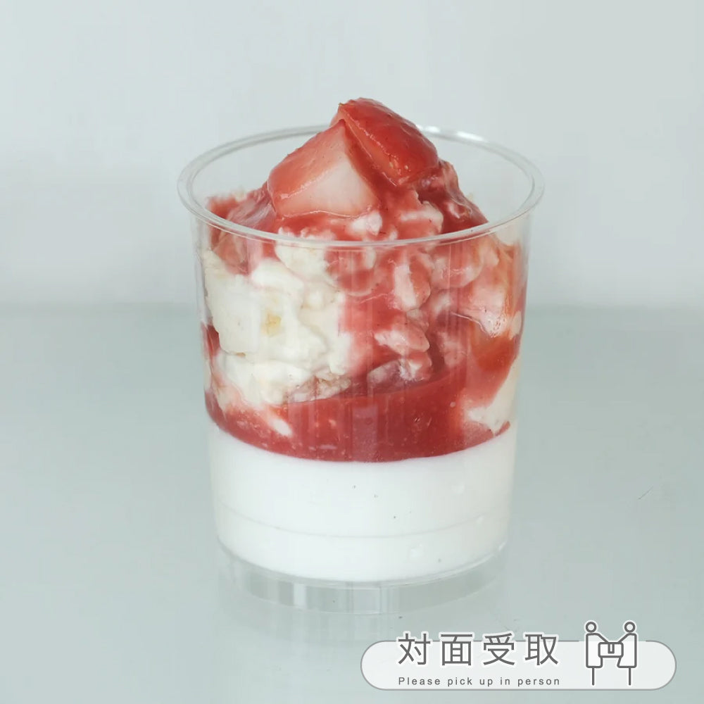 【カップデザート】パンナコッタ いちご